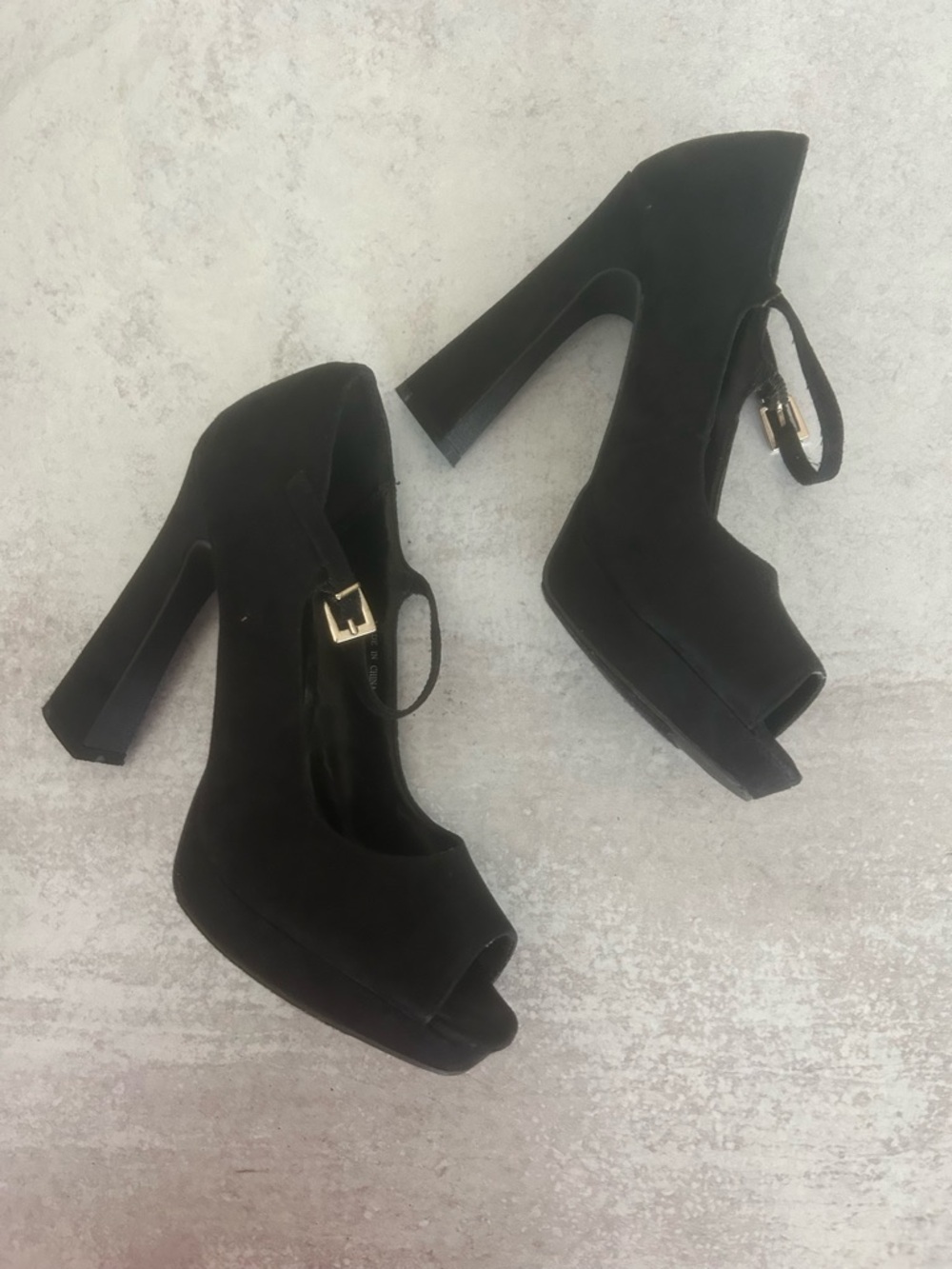Forever 21 Classic Black Heels